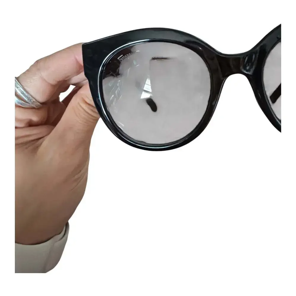 Salvatore Ferragamo hardware finished rim